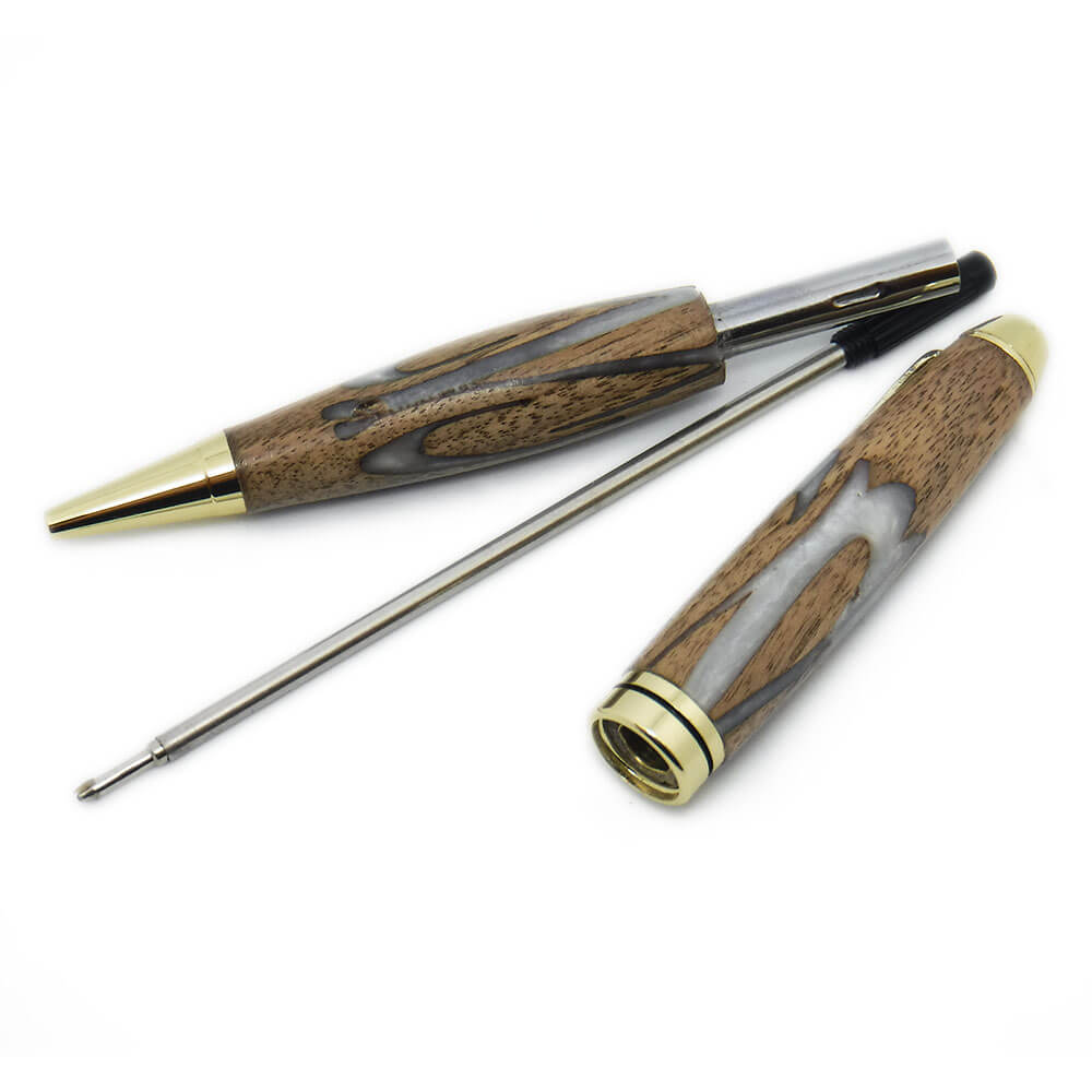 PENNA IN LEGNO DI NOCE CON COLATA IN RESINA INTARS